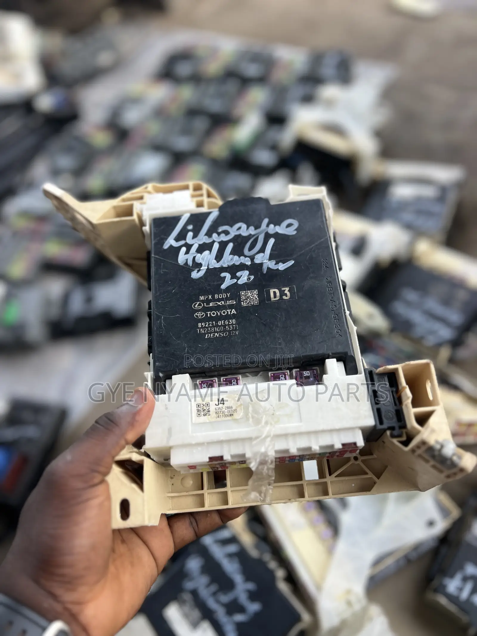Toyota Highlander 2022 Dashboard Fuse