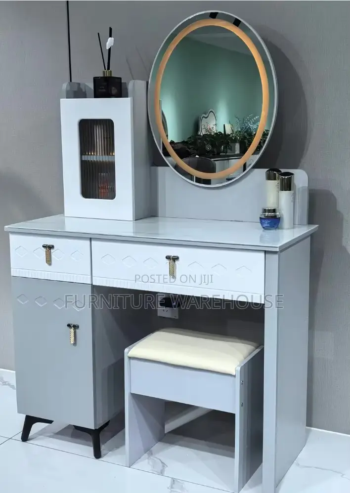 Modern Dressing Table Set