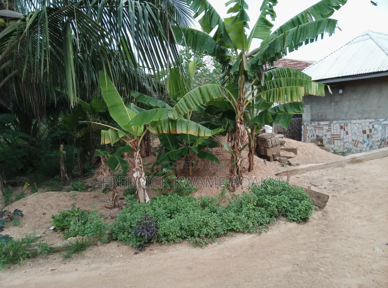 5bdrm House in Brother K Estate, Kumasi Metropolitan for sale