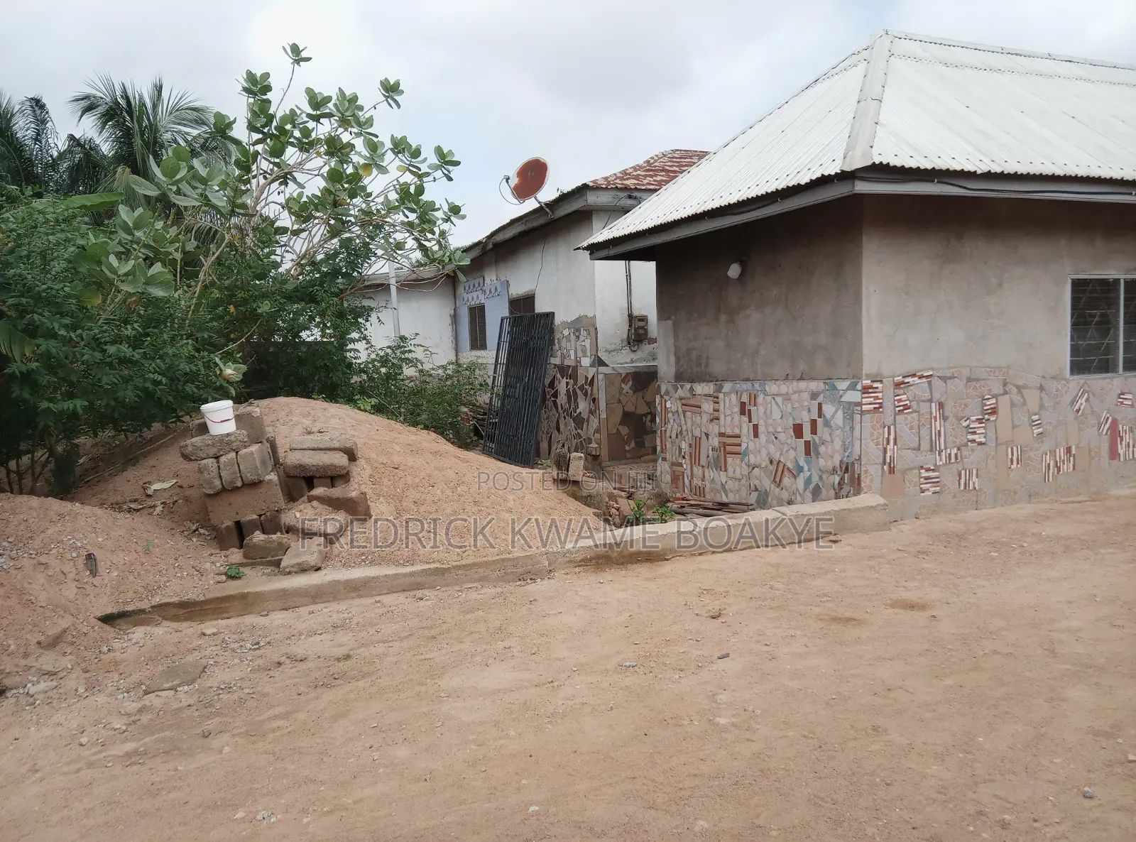 5bdrm House in Brother K Estate, Kumasi Metropolitan for sale