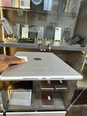 Apple iPad Air (2020) Wi-Fi 128 GB Gray