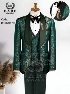 Classic Daro Designer 3-Piece Men Suit Available in All Sizes on Green