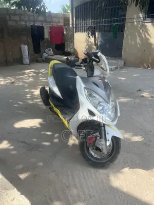Kymco Xciting 2023 White