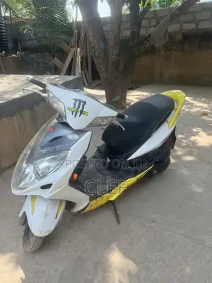 Kymco Xciting 2023 White