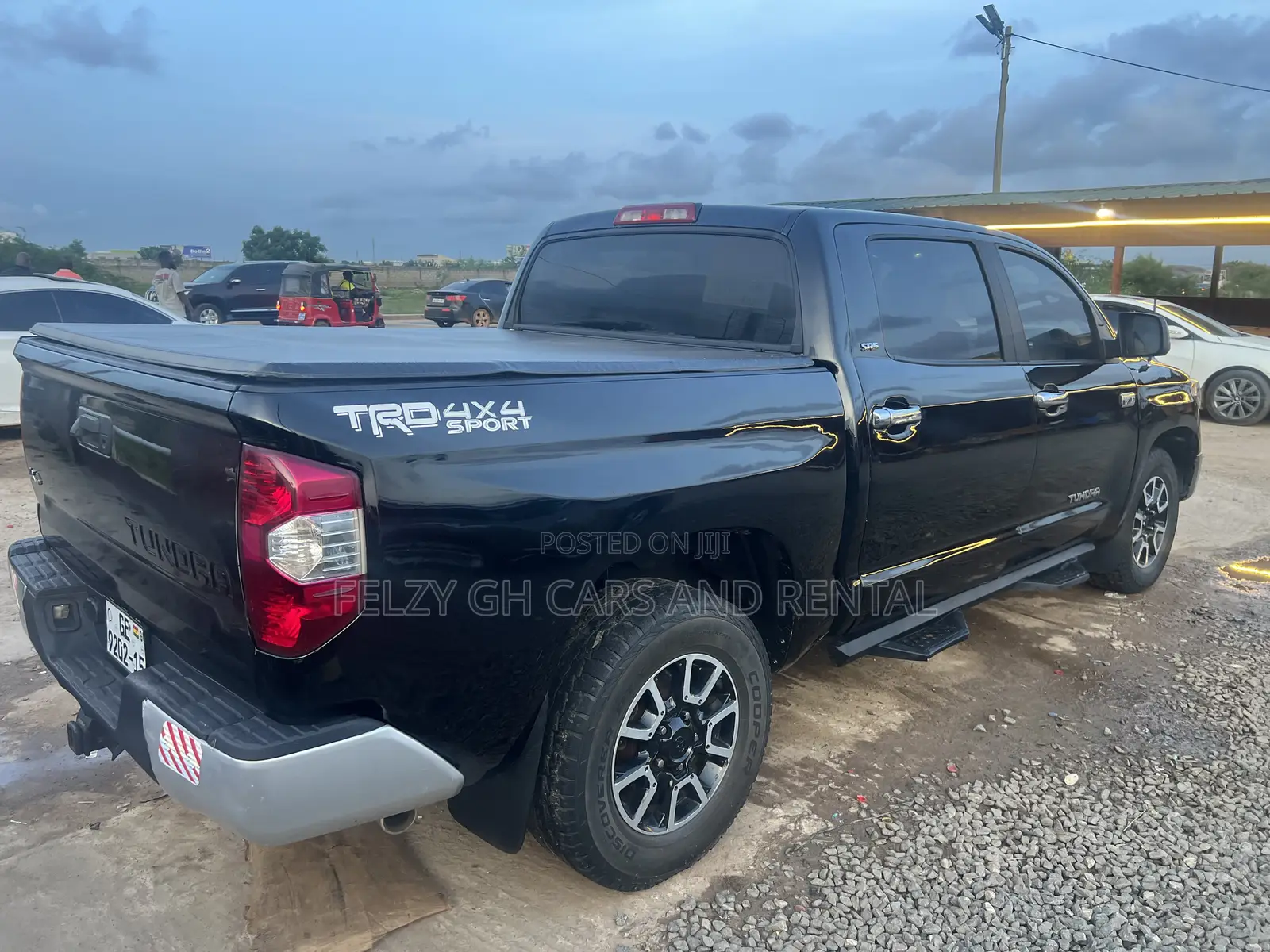 Toyota Tundra 1794 4dr CrewMax 4WD SB (5.7L 8cyl 6A) 2015 Black