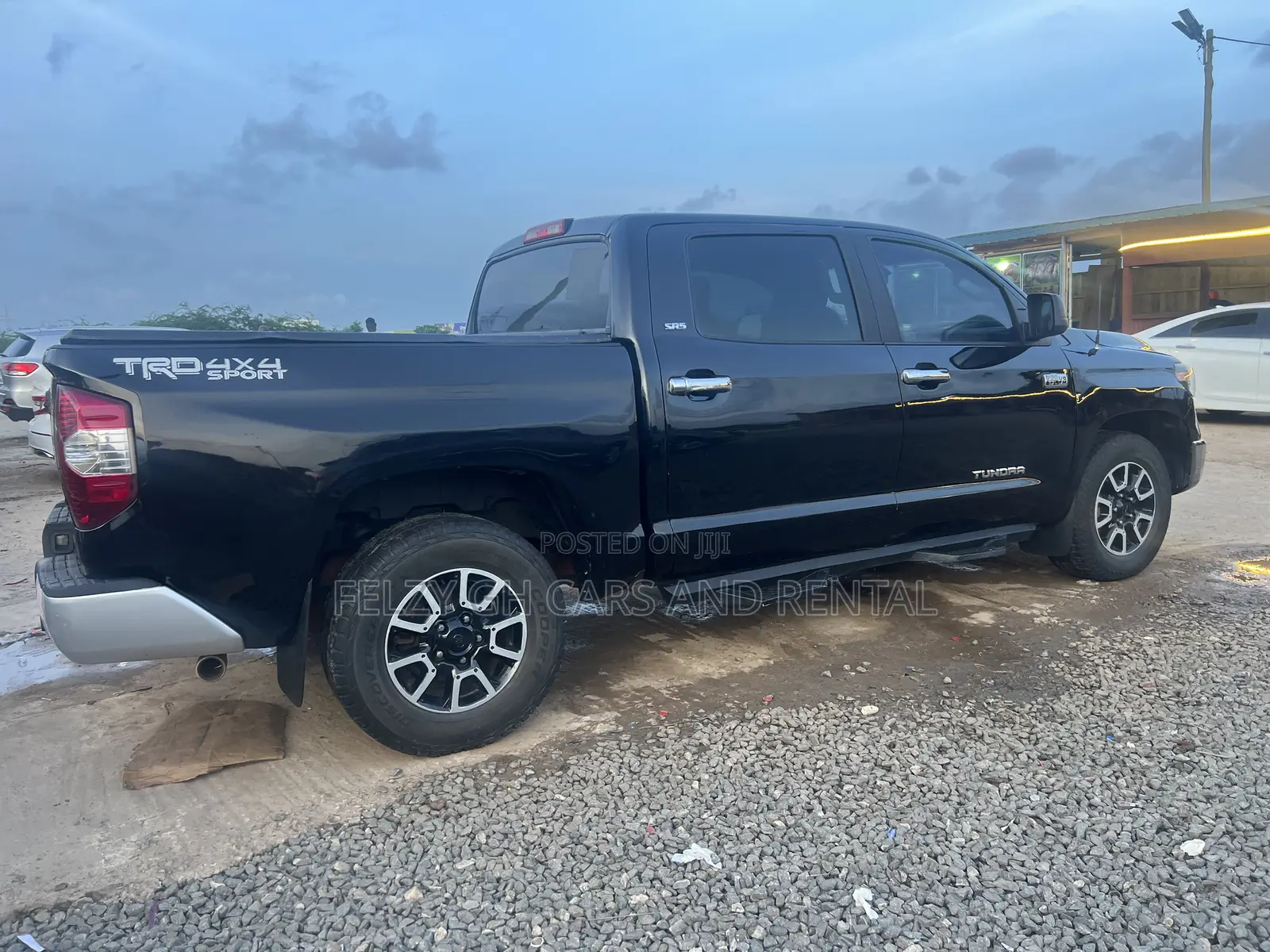 Toyota Tundra 1794 4dr CrewMax 4WD SB (5.7L 8cyl 6A) 2015 Black