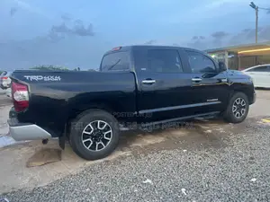 Toyota Tundra 1794 4dr CrewMax 4WD SB (5.7L 8cyl 6A) 2015 Black