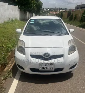 Toyota Vitz 2010 White
