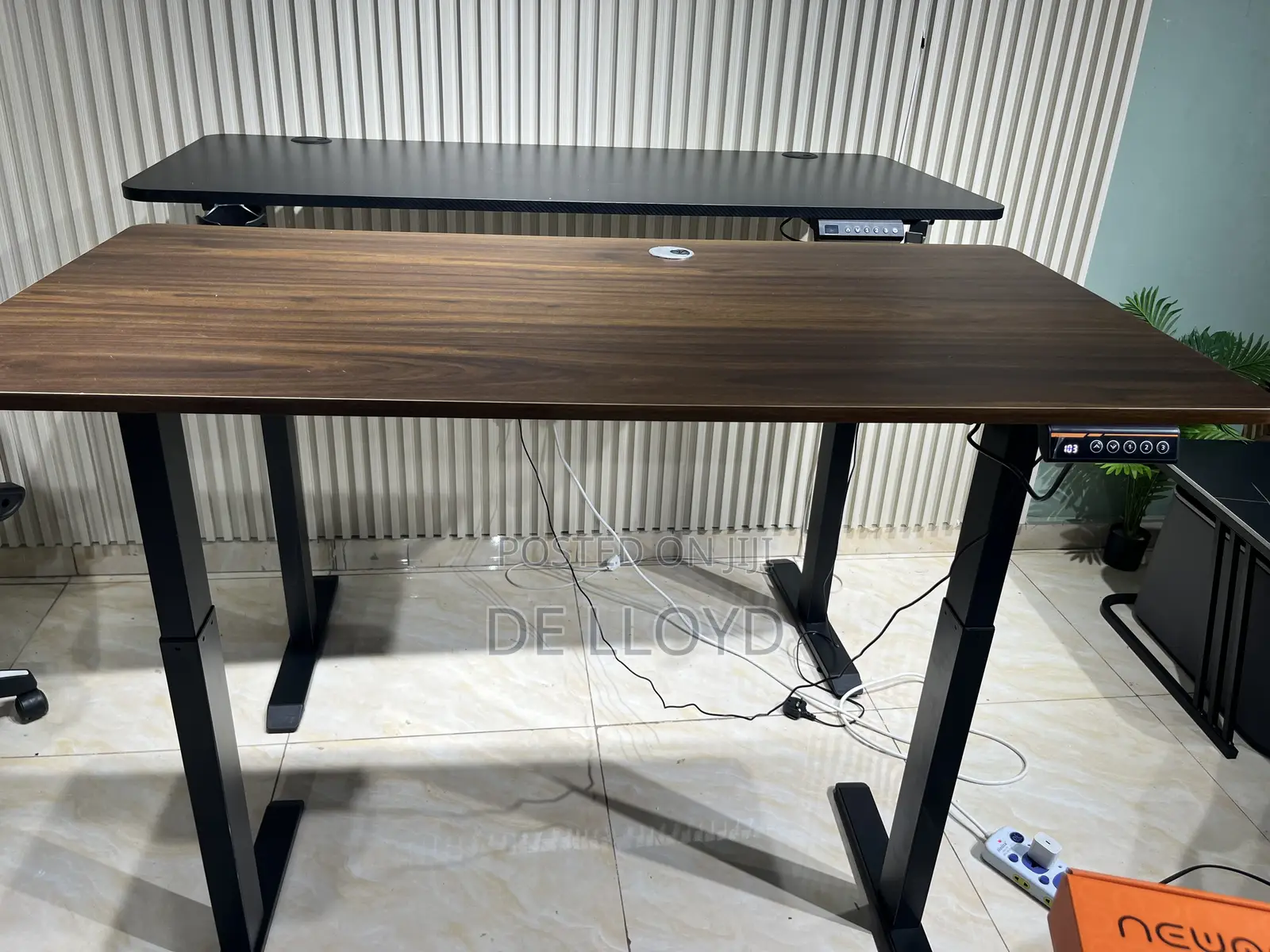 140 Cm Electric or Automatic Adjustable Table