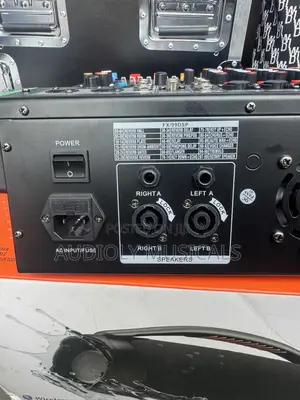 6 Channel Powered Mixer With Recording (Yamaha)