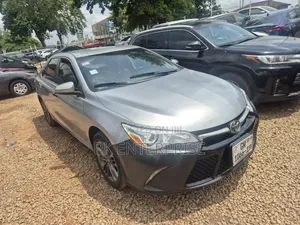 Toyota Camry 2016 Silver