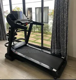 Q6 Treadmill 150kg With Massager