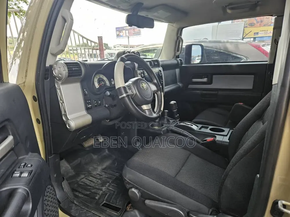 Toyota FJ Cruiser 2010
