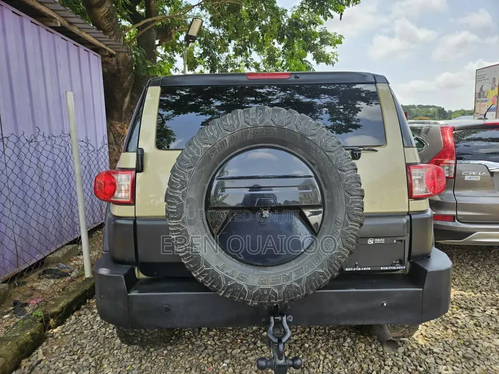 Toyota FJ Cruiser 2010