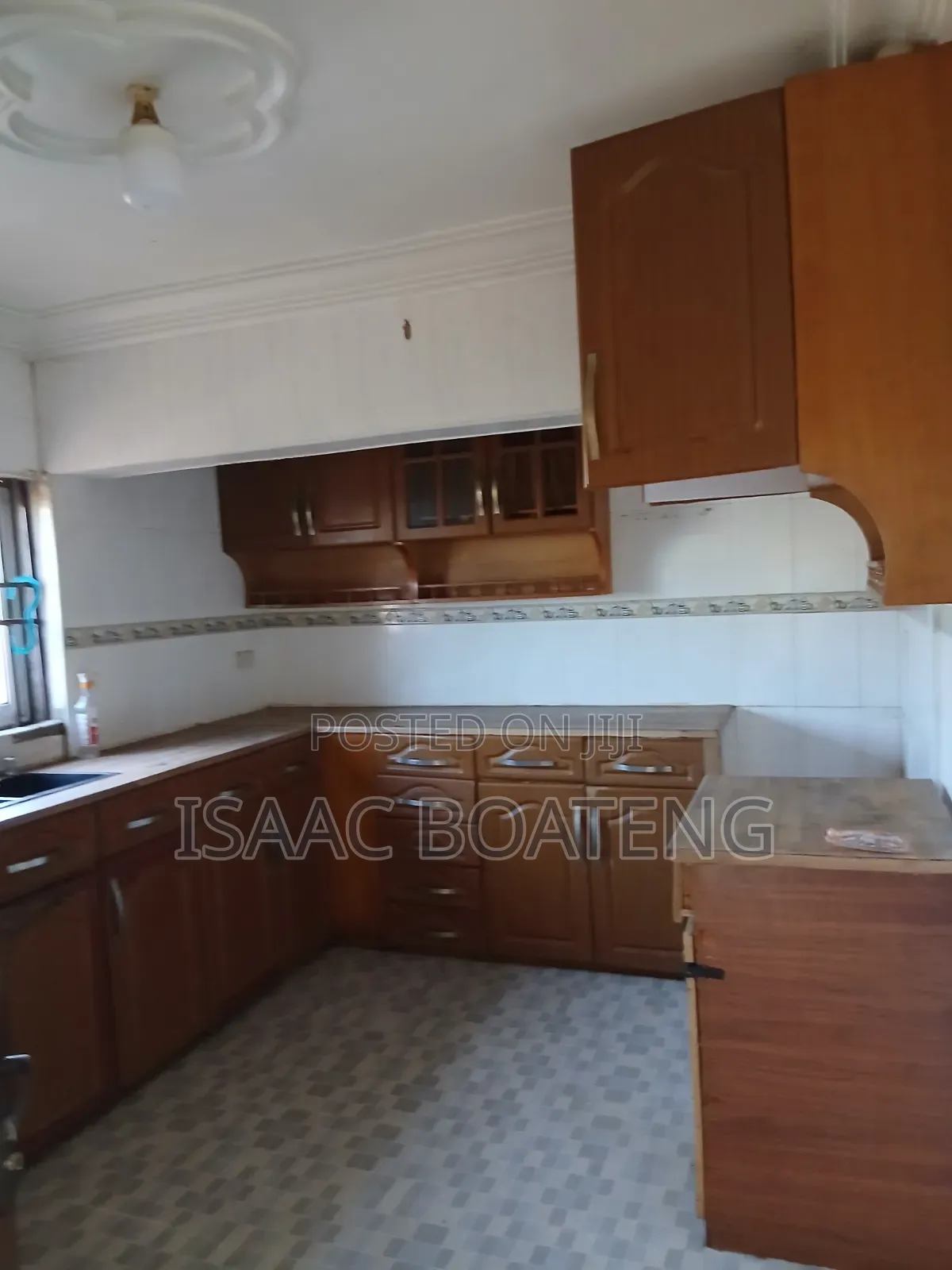 3bdrm House in Damas 2 Estate, Ga West Municipal for sale