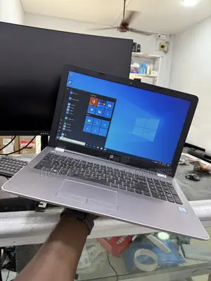 Laptop HP 250 G6 8GB Intel Core i7 SSD 256GB