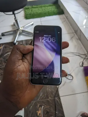 Apple iPhone SE (2020) 64 GB