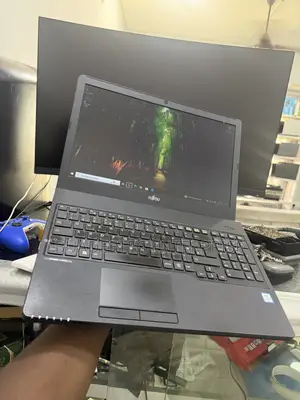 Laptop Fujitsu Lifebook A357 8GB Intel Core i5 SSD 256GB