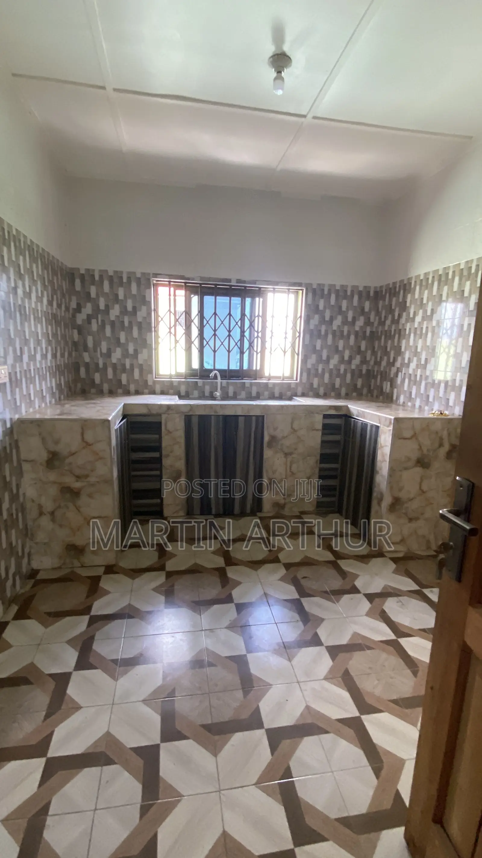 2bdrm Apartment in Afuaman Station, Manhean for rent