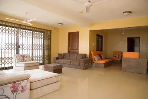 9bdrm House in Tema Community 3 for sale