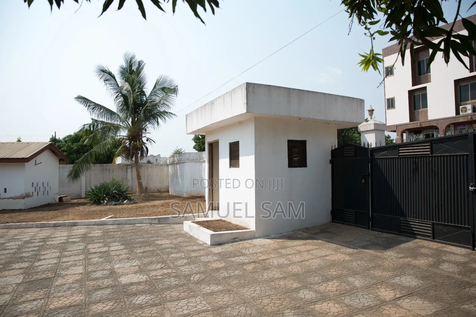9bdrm House in Tema Community 3 for sale