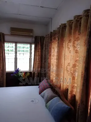 9bdrm House in Nmai Azor, Tema Metropolitan for sale