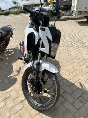 Honda CB 2022 White