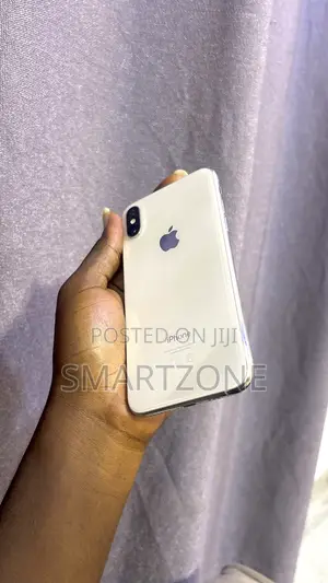 Apple iPhone XS 64 GB White