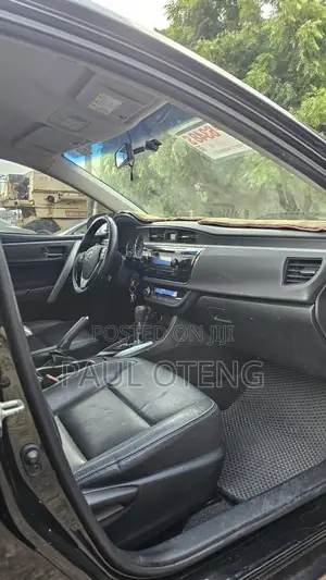 Toyota Corolla XLE 4dr Sedan (1.8L 4cyl CVT) 2017 Black