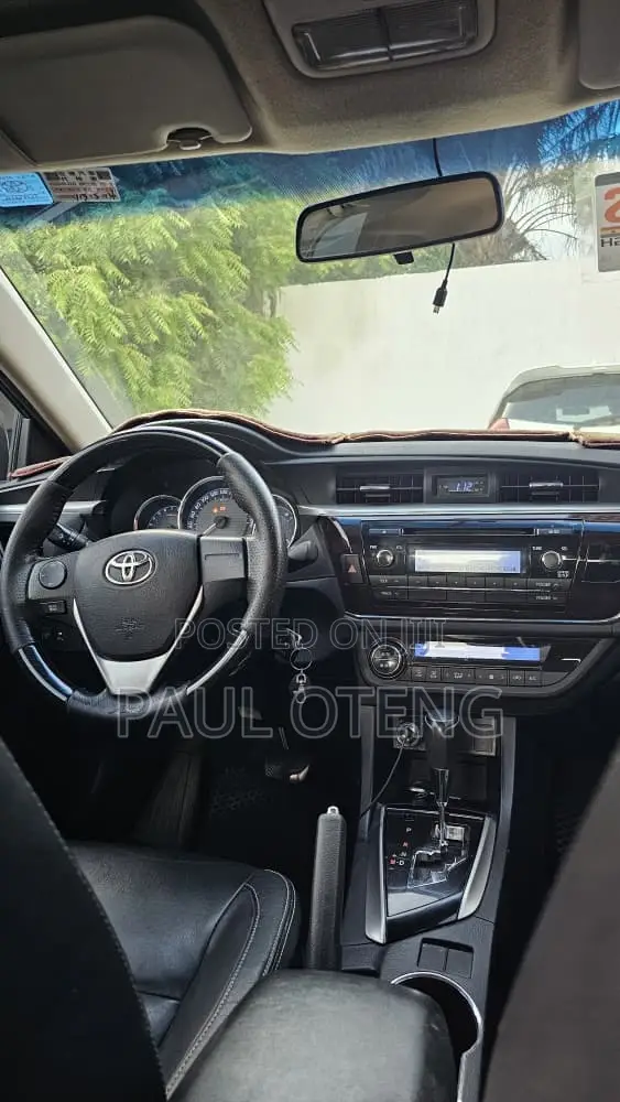 Toyota Corolla XLE 4dr Sedan (1.8L 4cyl CVT) 2017 Black