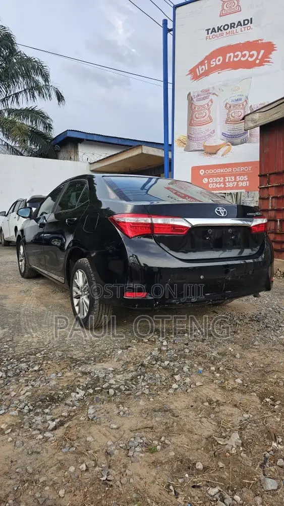 Toyota Corolla XLE 4dr Sedan (1.8L 4cyl CVT) 2017 Black