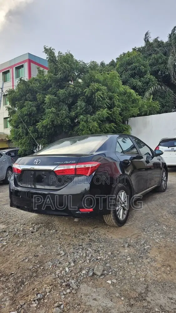 Toyota Corolla XLE 4dr Sedan (1.8L 4cyl CVT) 2017 Black