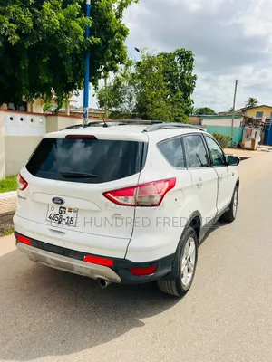 Ford Escape SE FWD 2016 White