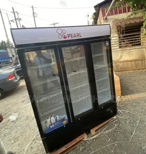 Super Neat Pearl PVC-150 3-Door Glass Display Fridge Beverage Cooler