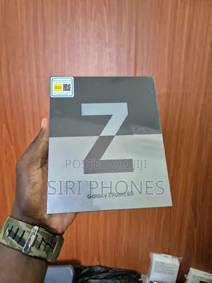 New Samsung Galaxy Z Fold 3 256 GB Black