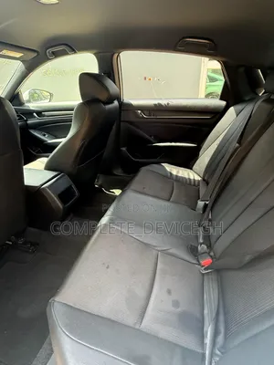 Honda Accord Sport (1.5L 4cyl Turbo CVT) 2019 White