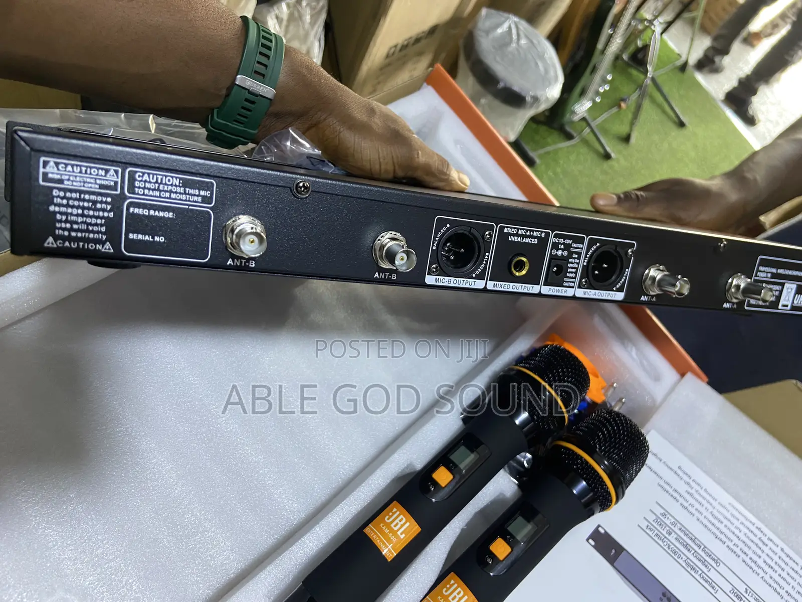 Kam-800 JBL Digital Wireless Microphone