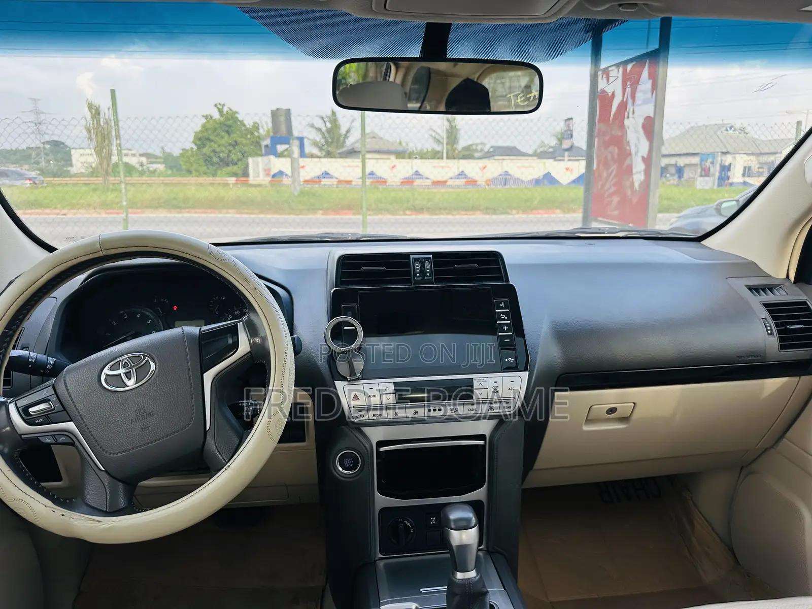 Toyota Land Cruiser Prado 2022 Black