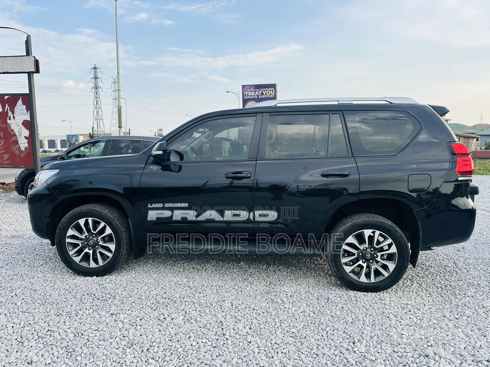 Toyota Land Cruiser Prado 2022 Black