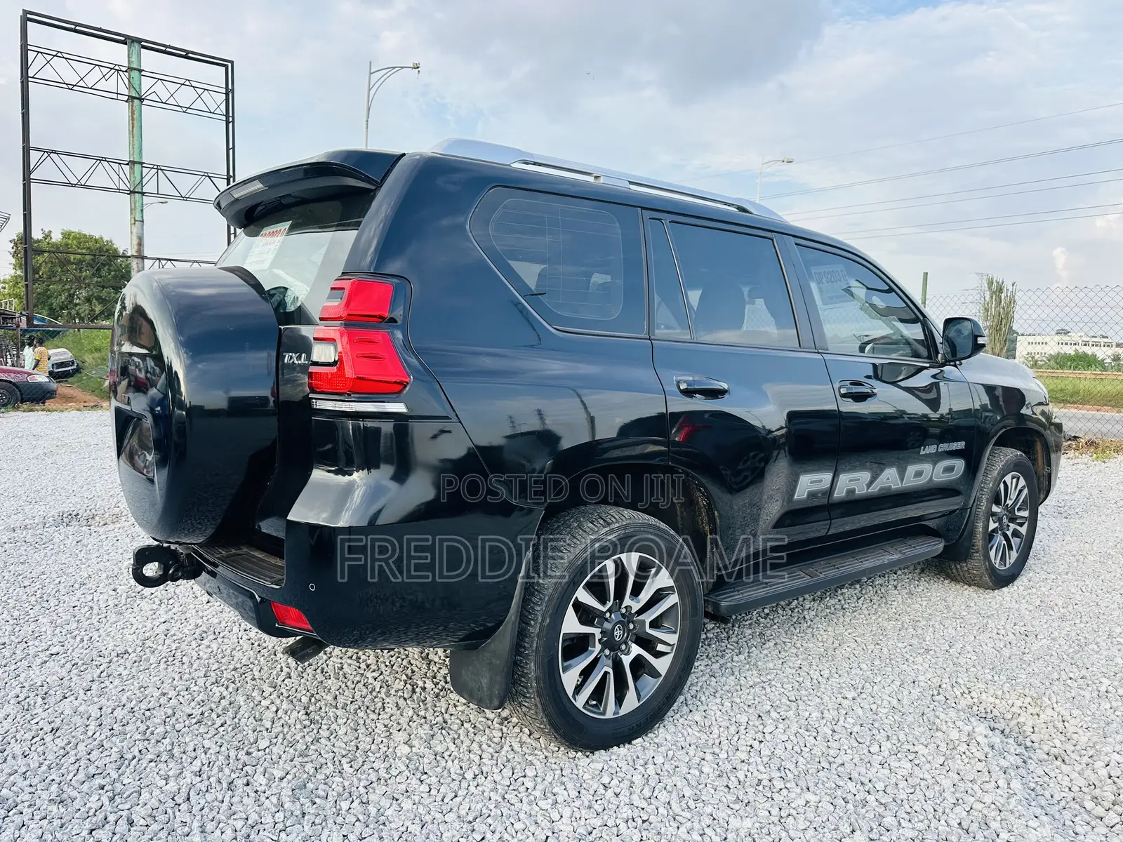 Toyota Land Cruiser Prado 2022 Black