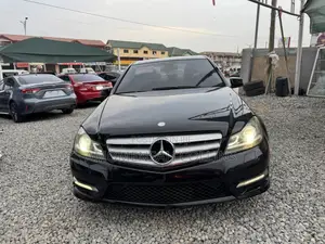 Mercedes-Benz C250 2012 Black