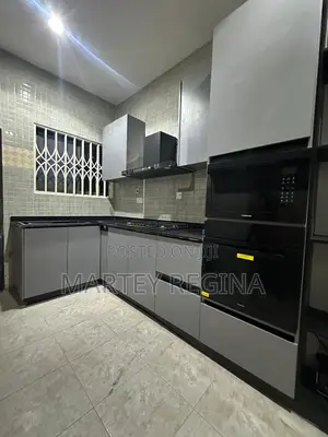 Luxury Kitchen Cabinets