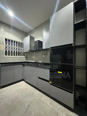 Luxury Kitchen Cabinets