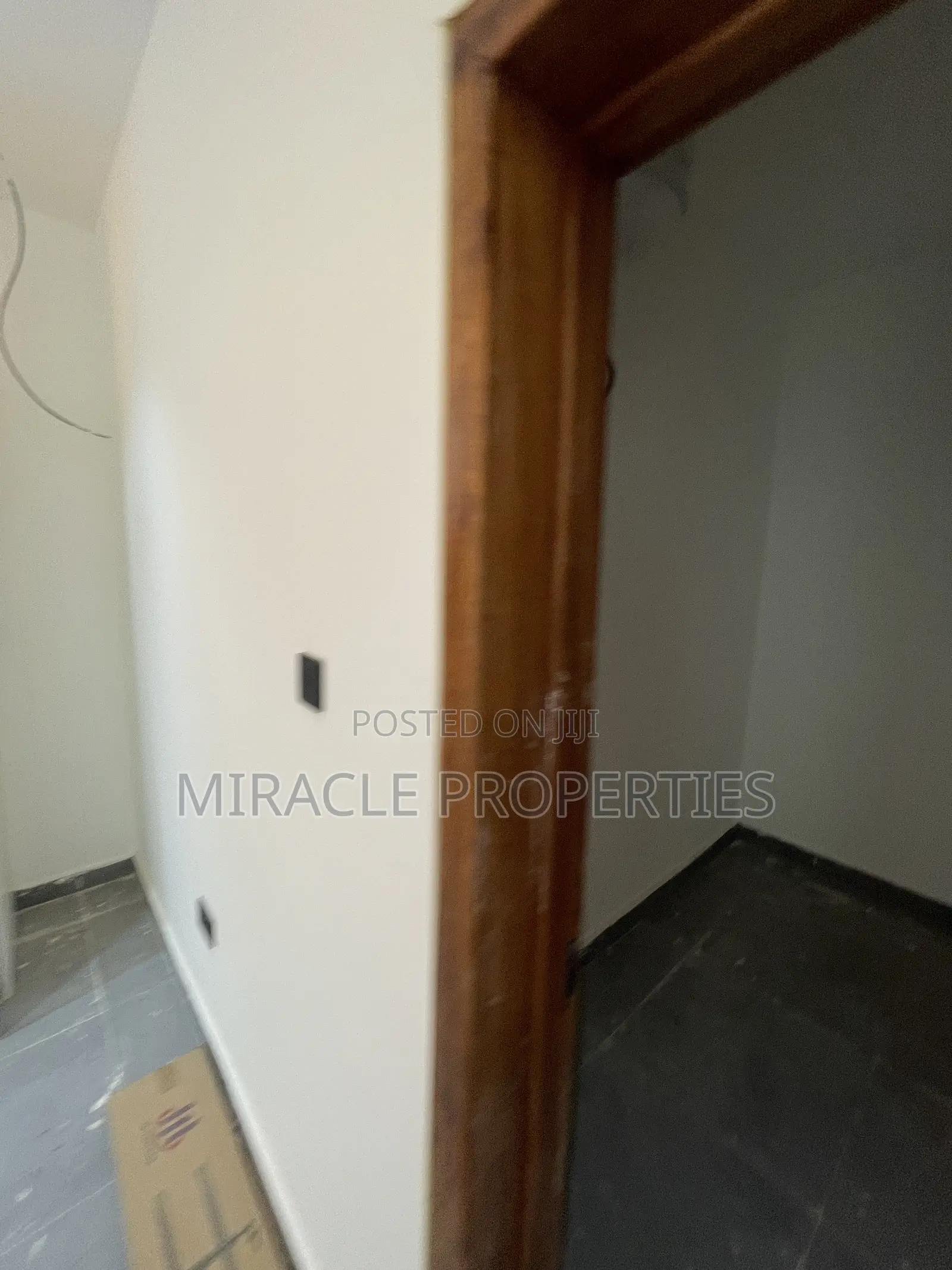 4bdrm Duplex in Miracle Properties, Oyarifa for sale