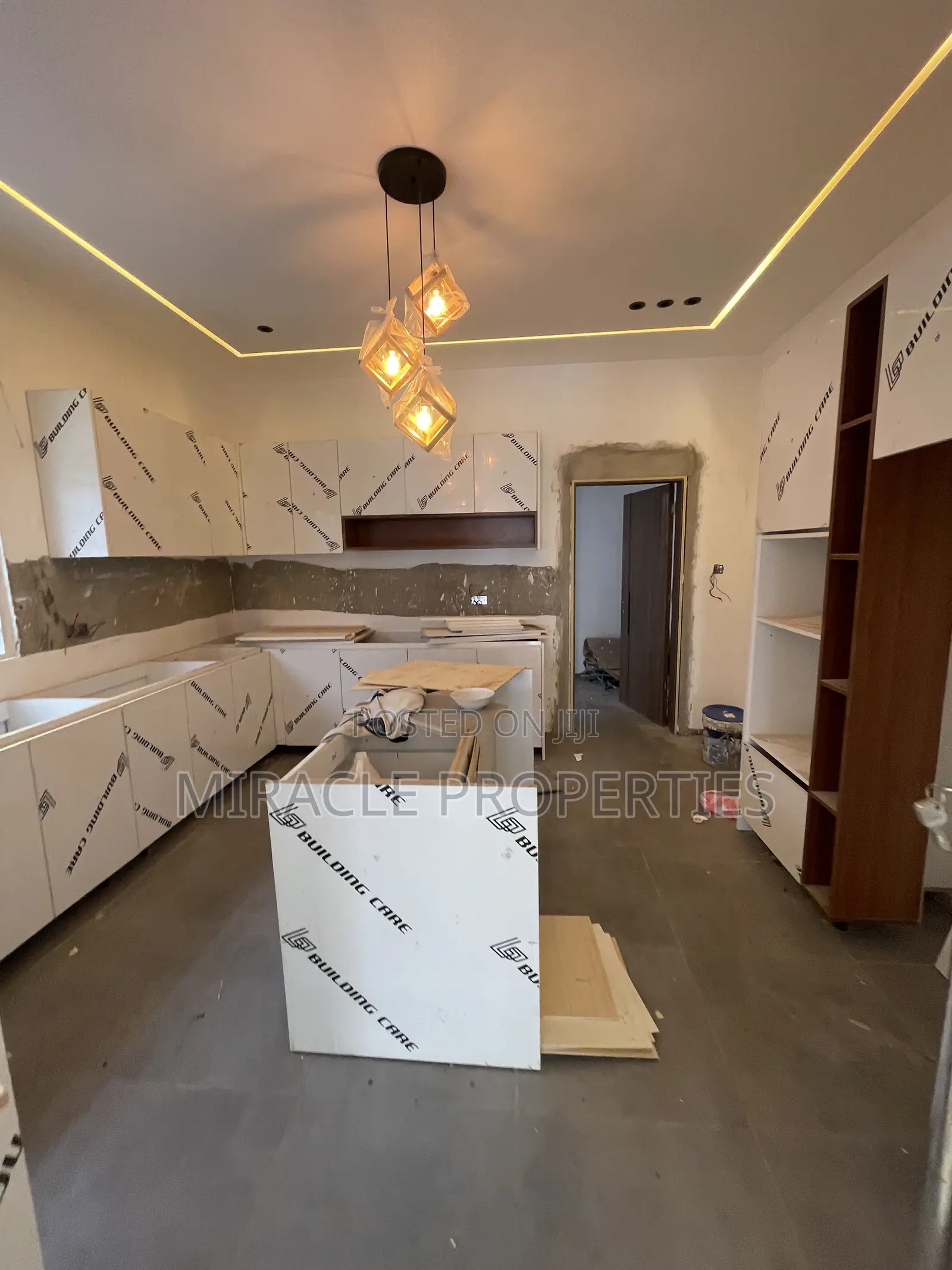 4bdrm Duplex in Miracle Properties, Oyarifa for sale