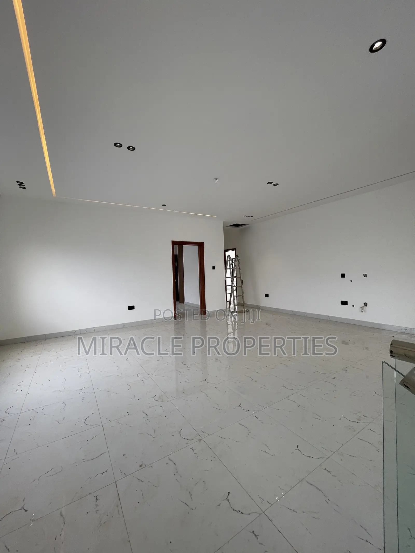 4bdrm Duplex in Miracle Properties, Oyarifa for sale