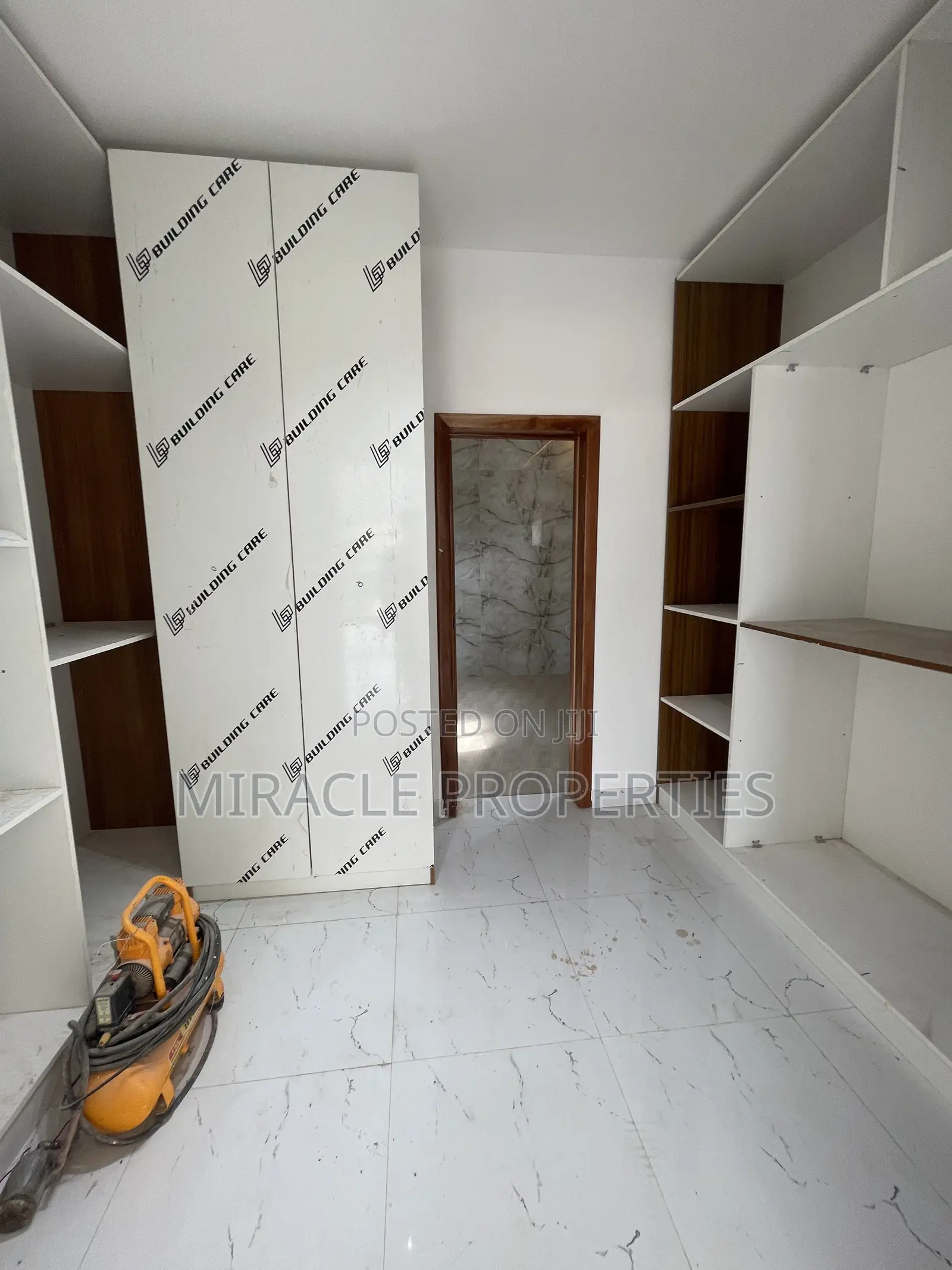 4bdrm Duplex in Miracle Properties, Oyarifa for sale