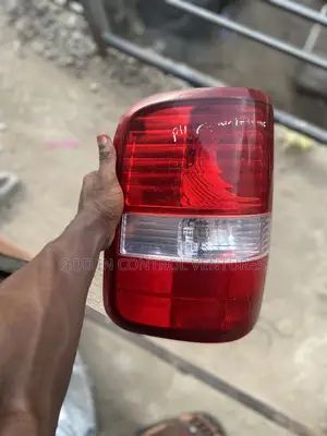Ford F150 2005 Tail Light Pair