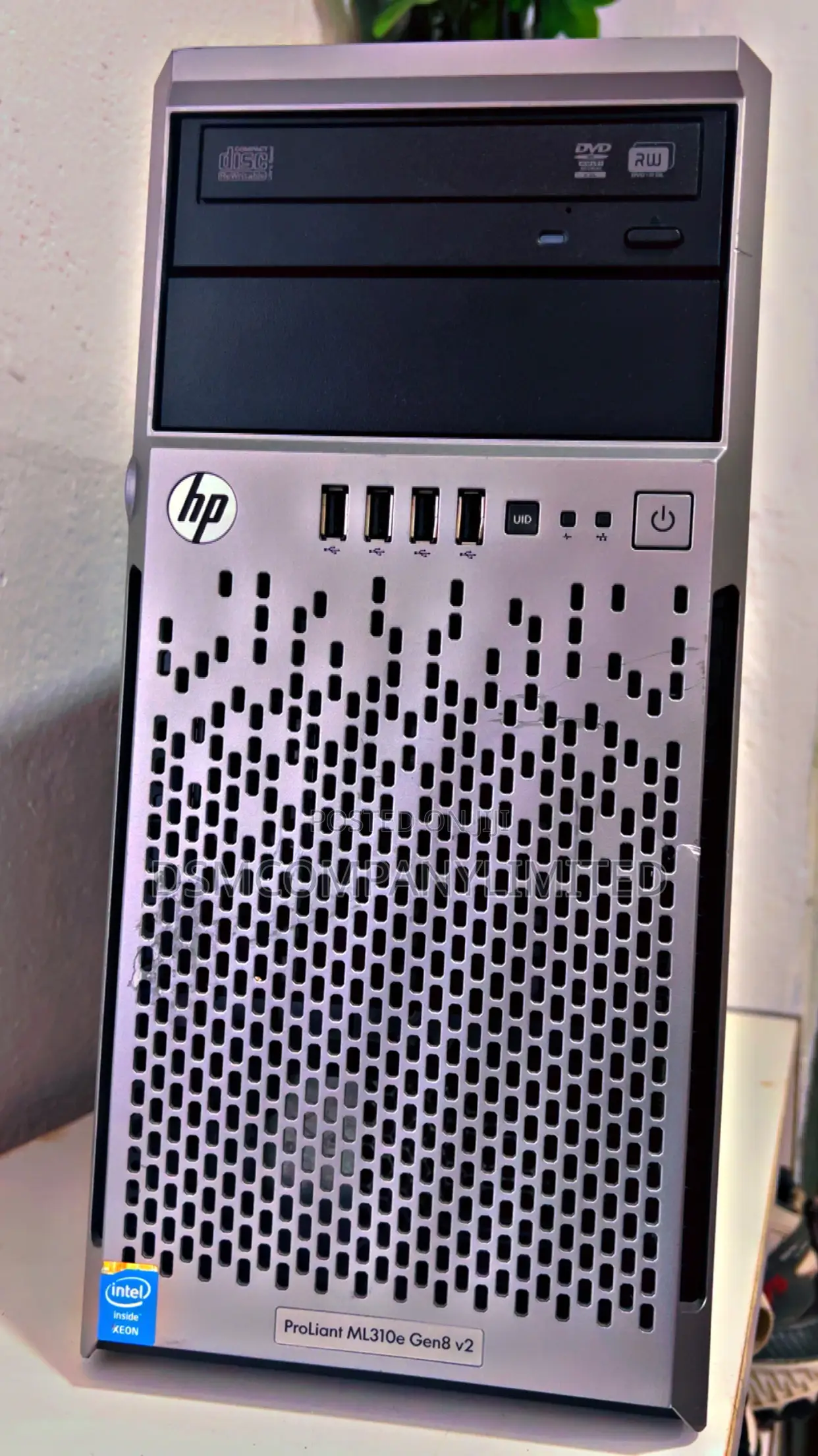 Server HP ProLiant ML 24GB Intel Xeon HDD+SSD 256GB