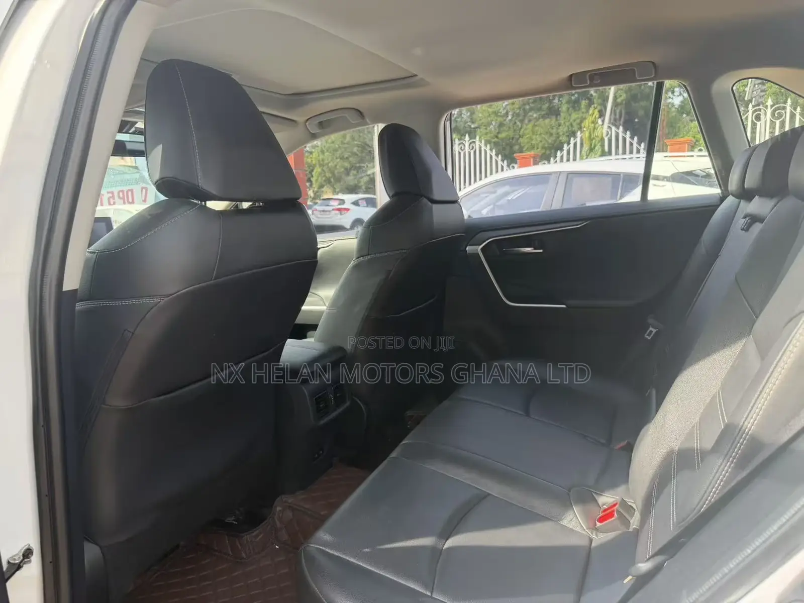 Toyota RAV4 Limited FWD 2023 White